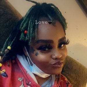 Meet your Posher, Hailey